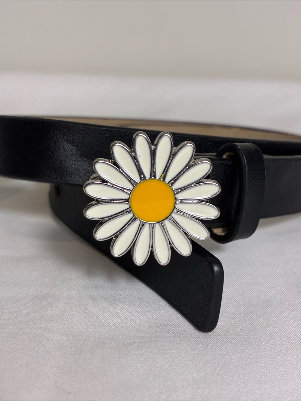 Kids Daisy Belt Sz M Black faux Leather with White & Yellow Daisy Buckle